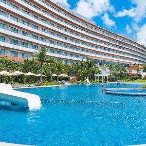 Hilton Okinawa Chatan Resort